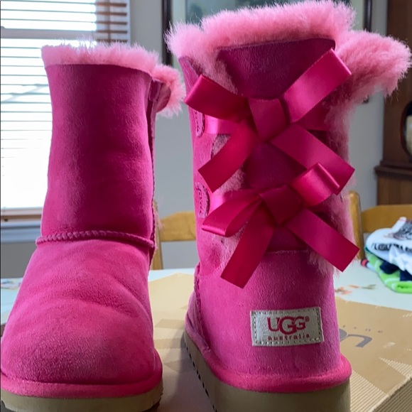 UGG boots: youth pink Bailey bow - Picture 2 of 12